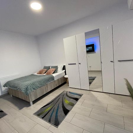Studio Apartment Palas Mall Яш Екстериор снимка