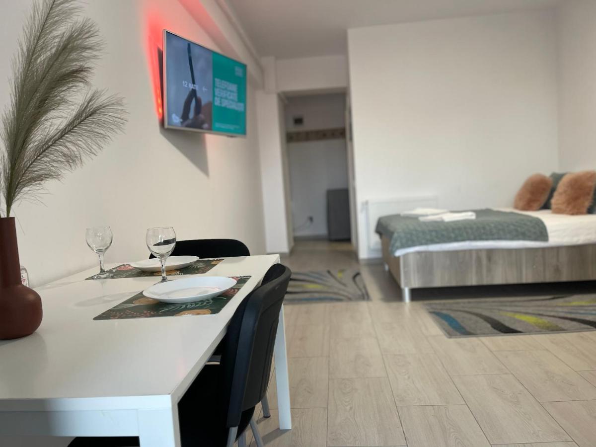 Studio Apartment Palas Mall Яш Екстериор снимка